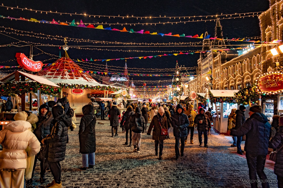Новогодняя ярмарка на Красной площади