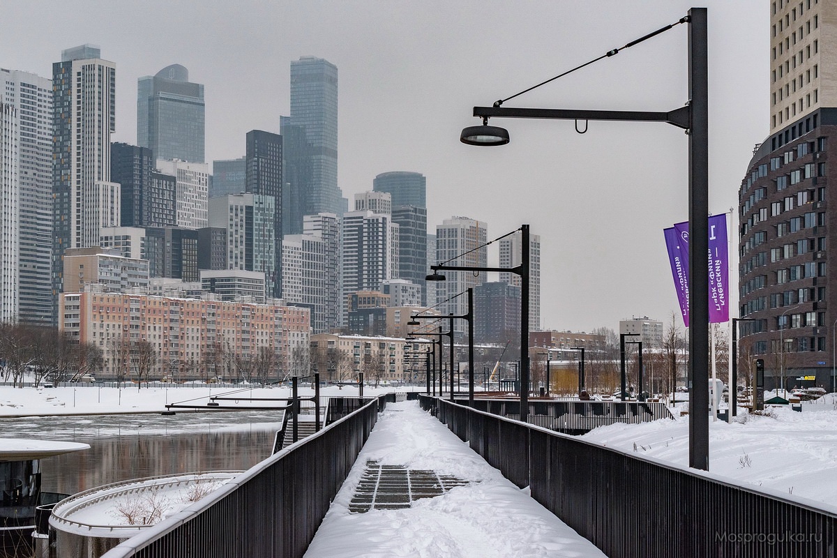 Променад на набережной у ЖК Береговой Променад на набережной у ЖК Береговой