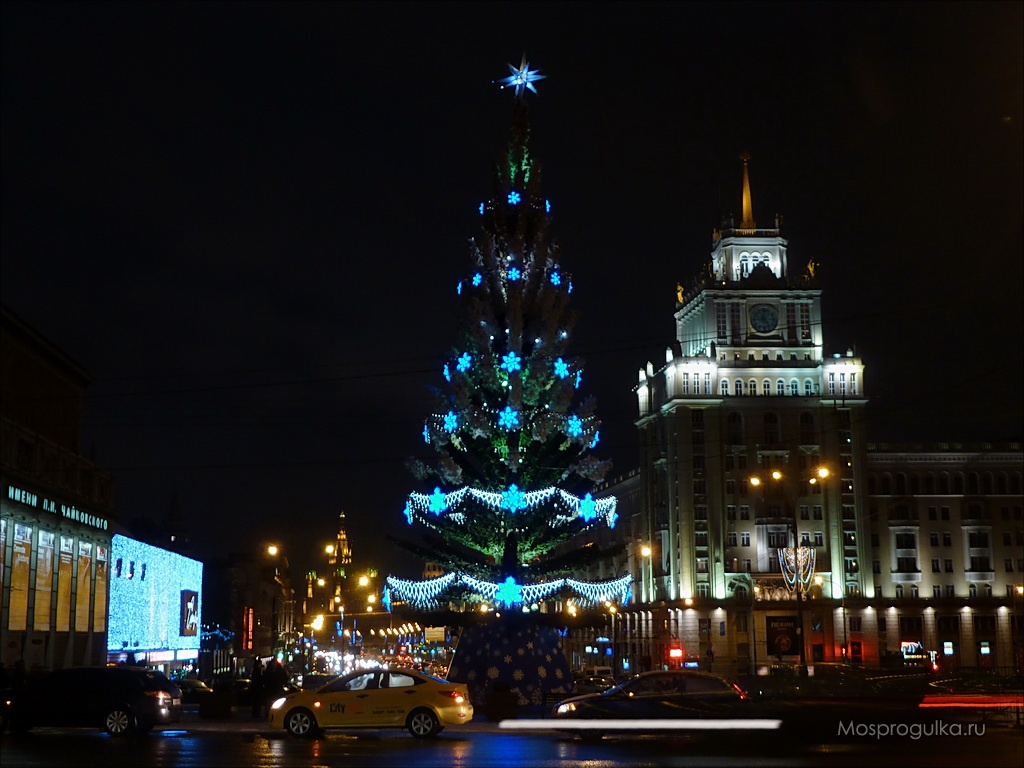 Новый Год 2015. Новогодние ёлки Москвы: Триумфальная площадь