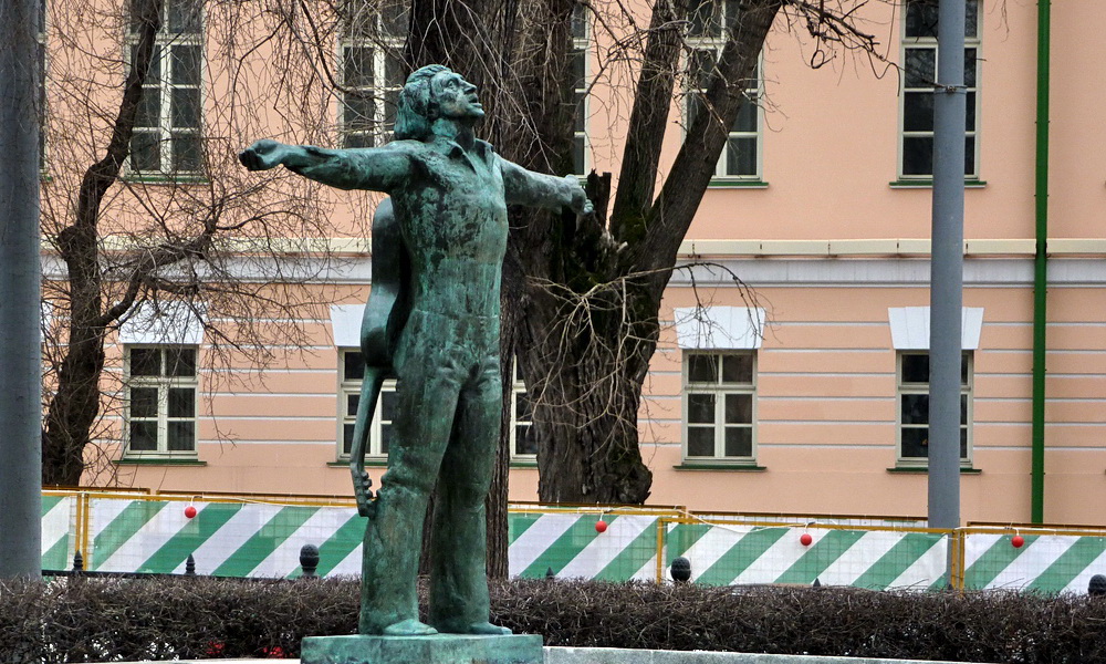 Памятник Владимиру Высоцкому на Страстном бульваре
