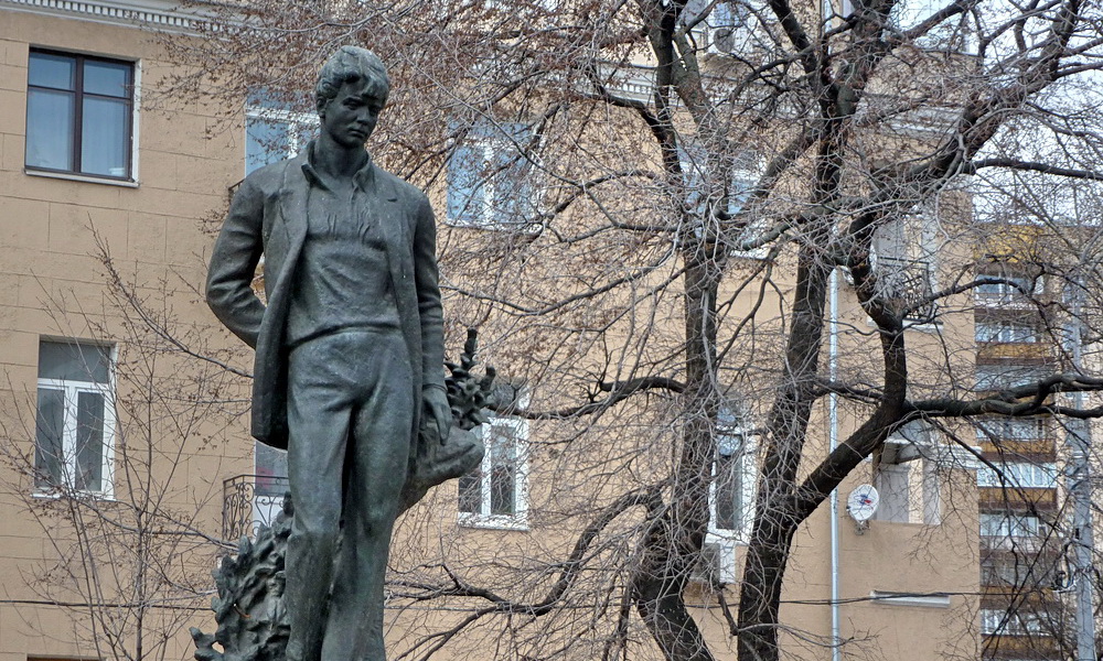 Памятник Сергею Есенину на Тверском бульваре