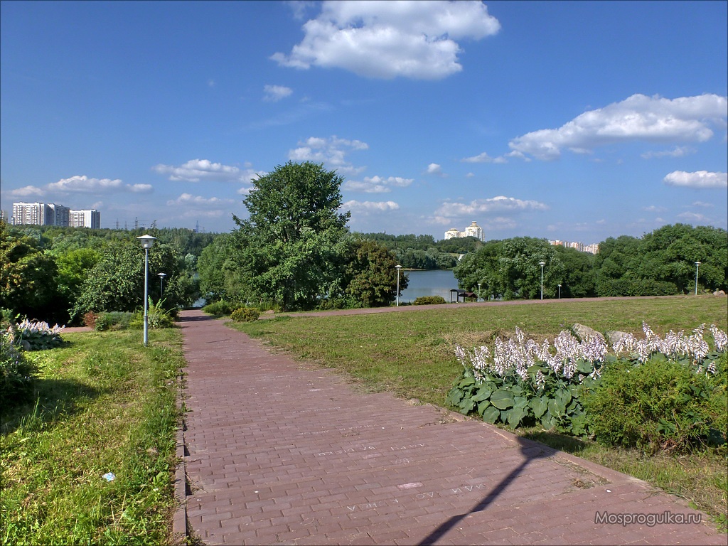 Парк у Борисовских прудов
