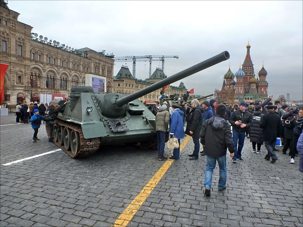 Выставка военной техники на Красной площади