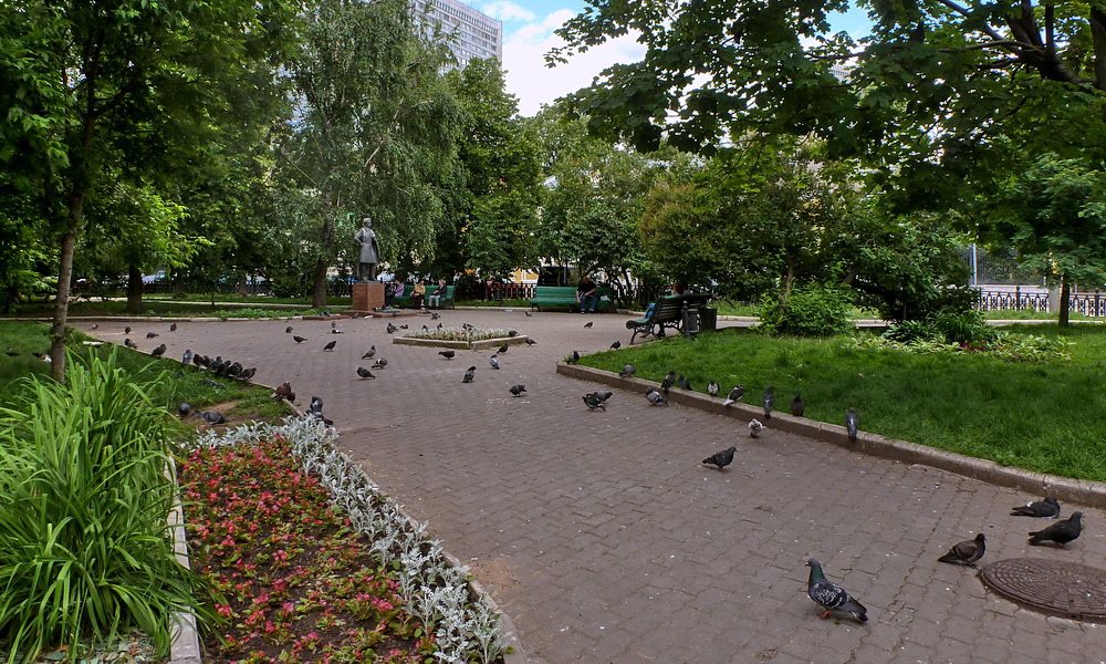 Спасопесковская площадь
