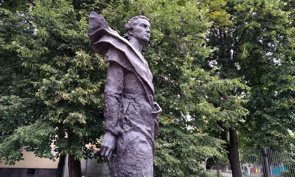 Памятник Вере Мухиной