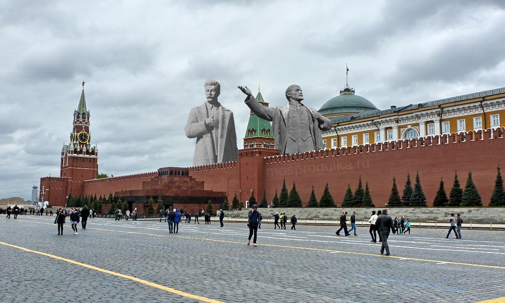 Правда ли, что на Сенатской башне Кремля хотели поставить памятник Сталину?