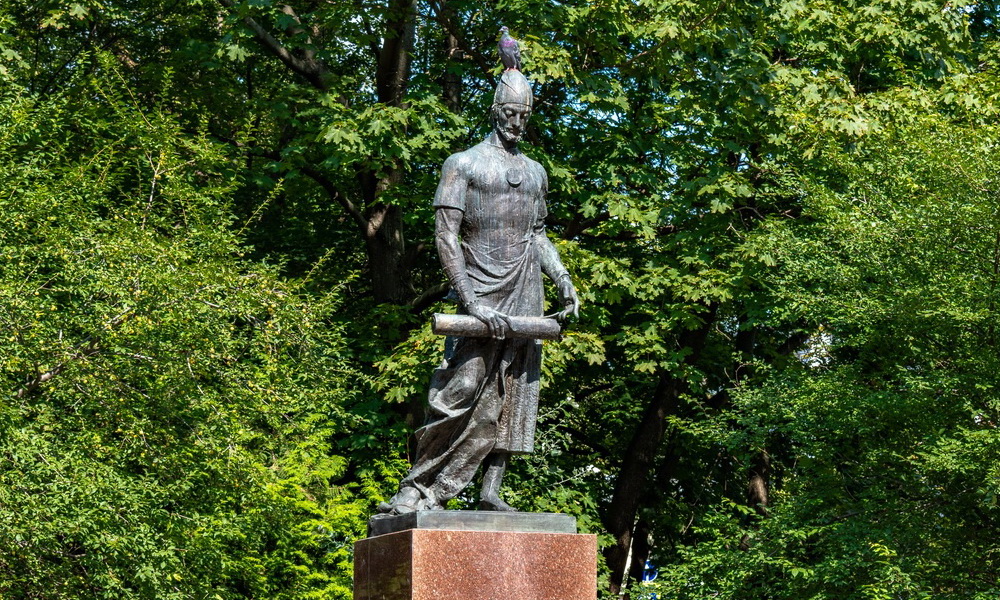 Памятник Шоте Руставели в Москве