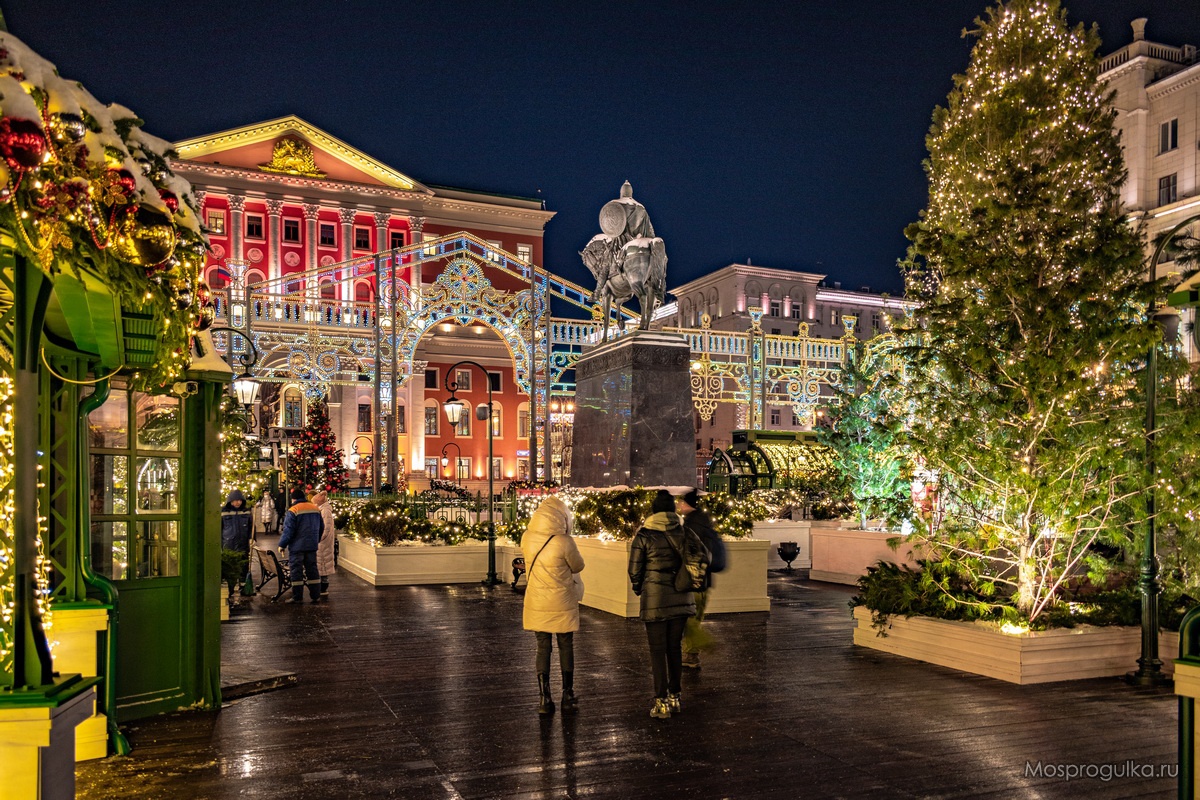 Рождественский бал-маскарад на Тверской площади